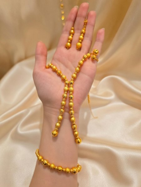 طقم طابات لؤلؤ بتصميم عصري