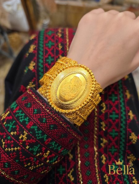 موديل رقم ١٧