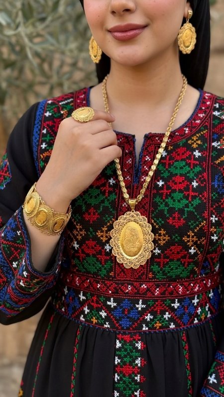 تشكيله من طقم سنسال الاونصه الحلبي