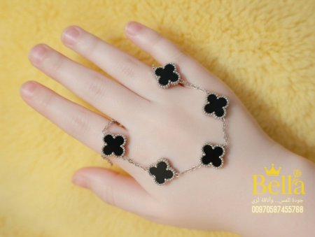 موديل رقم ١٢