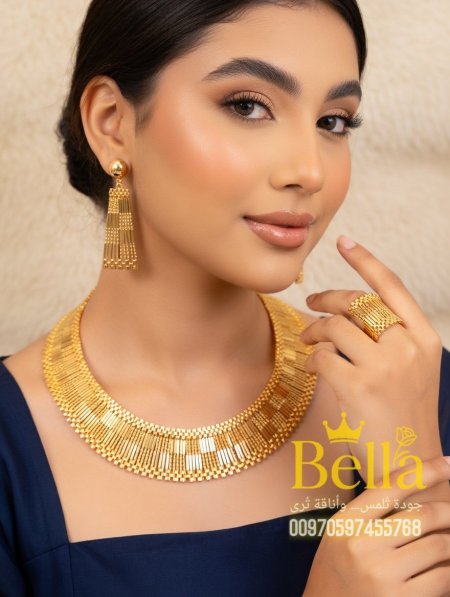 تشكيله من أطقم الروليكس العريض والفخم