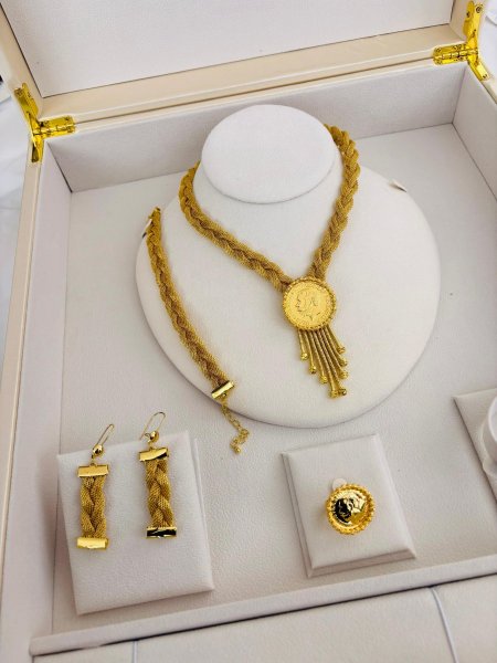 طقم جدل خميل ليره ٤ قطع