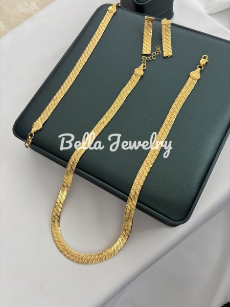 طقم ناعم مستوحى من الحيه